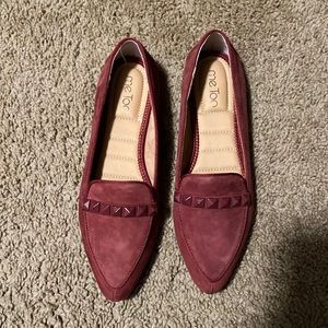 Size 7.5 flats Me Too brand burgundy color